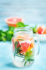 Image showing fresh drink with grapefruit