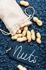 Image showing dry peanuts