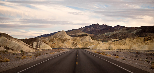 Image showing Highway Death Valley National Park Pyramid Peak 