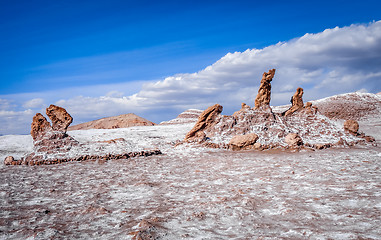 Image showing Las tres Marias landmark in Valle de la Luna, San Pedro de Ataca