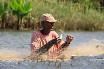 Image showing Fisherman life in madagascar countryside on river