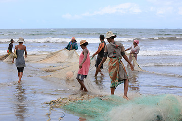 Image showing Native Malagasy fishermen fishing on sea, Madagascar