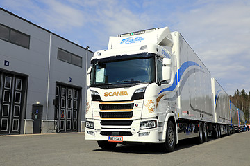 Image showing Next Generation Scania R520 Combination for Temperature Controll