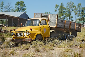 Image showing Old rusty vintage turck