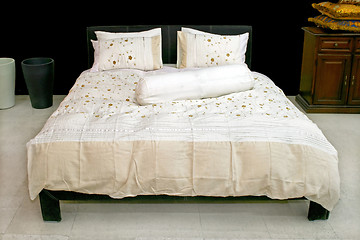 Image showing Double bed