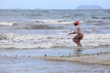 Image showing Native Malagasy fishermen fishing on sea, Madagascar