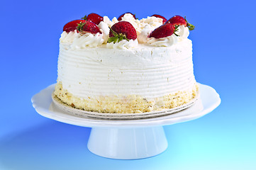 Image showing Strawberry meringue cake