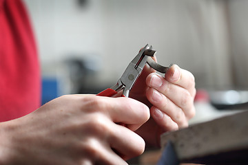 Image showing Jeweler to make jewelery.