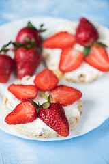 Image showing Strawberry sandwiches with mascarpone