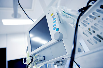 Image showing life support machine at hospital operating room