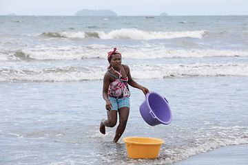 Image showing Native Malagasy fishermen fishing on sea, Madagascar