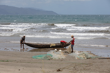 Image showing Native Malagasy fishermen fishing on sea, Madagascar