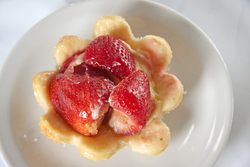 Image showing Strawberry pastry cup