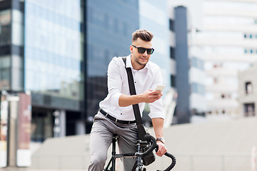 Image showing man with bicycle and smartphone on city street