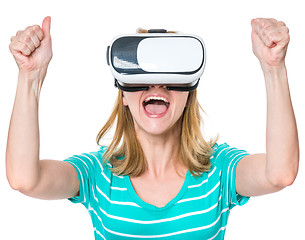 Image showing Woman in VR glasses