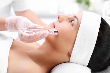 Image showing Roller microneedle mesotherapy in the wellness clinic.