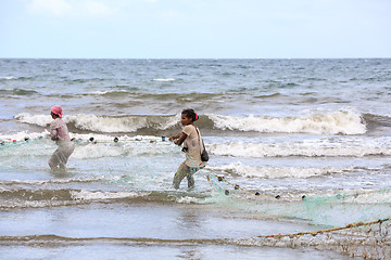 Image showing Native Malagasy fishermen fishing on sea, Madagascar