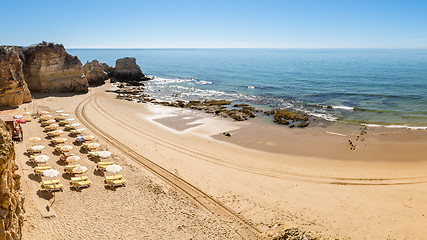 Image showing Scenic golden cliffs near Alvor