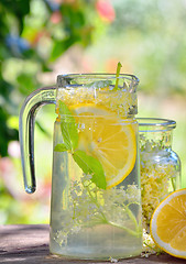 Image showing Elder lemonade with lemon 