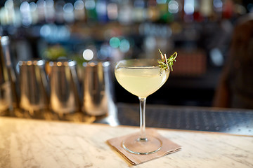 Image showing glass of cocktail at bar