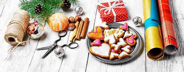 Image showing Packaging gift cookies for Christmas