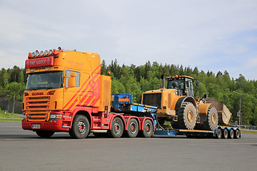 Image showing Scania G580 Ready to Haul Large Wheel Loader 