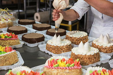 Image showing Manual cakes production