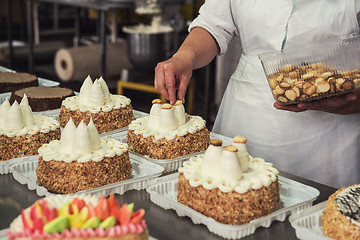 Image showing Manual cakes production