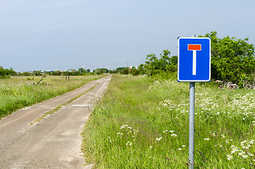 Image showing Dead end gravel road