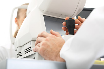 Image showing Ophthalmologist, eye test computer.