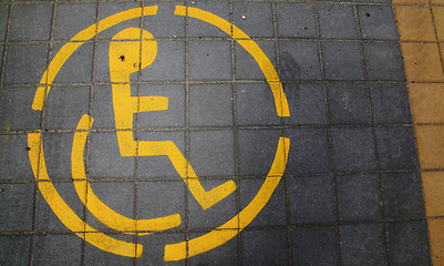 Image showing Parking for handicapped