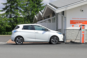 Image showing Renault Zoe Electric Car Charging