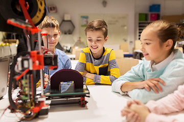 Image showing happy children with 3d printer at robotics school