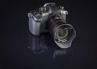 Image showing dslr photocamera 