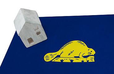 Image showing Small house on a flag - Oregon