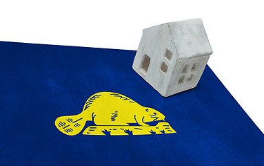 Image showing Small house on a flag - Oregon