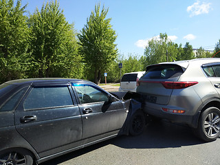 Image showing Two autos crashed