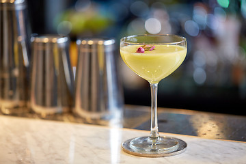 Image showing glass of cocktail at bar