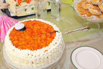 Image showing Fruit cake with cream