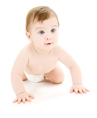 Image showing crawling baby boy