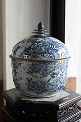 Image showing Chinese vase