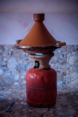 Image showing Traditional moroccan tagine making on gas bottle