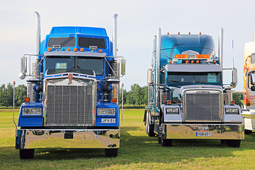 Image showing Classic Kenworth and Freightliner Trucks on Display