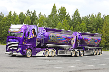 Image showing Mercedes-Benz Actros Super Truck Lowrider Parked 