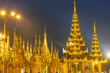 Image showing Shwedagon Pagoda at night 