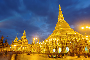 Image showing Shwedagon Pagoda at night 