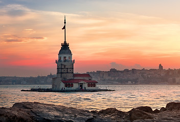 Image showing Maiden Tower in Bosphorus