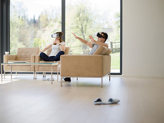 Image showing Couple using virtual reality headset