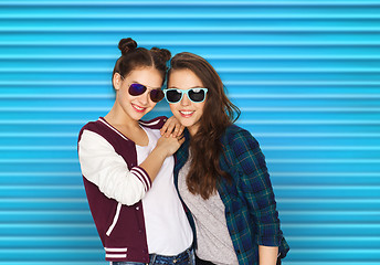 Image showing happy smiling pretty teenage girls in sunglasses