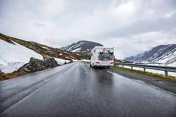 Image showing Caravan car travels on the highway.